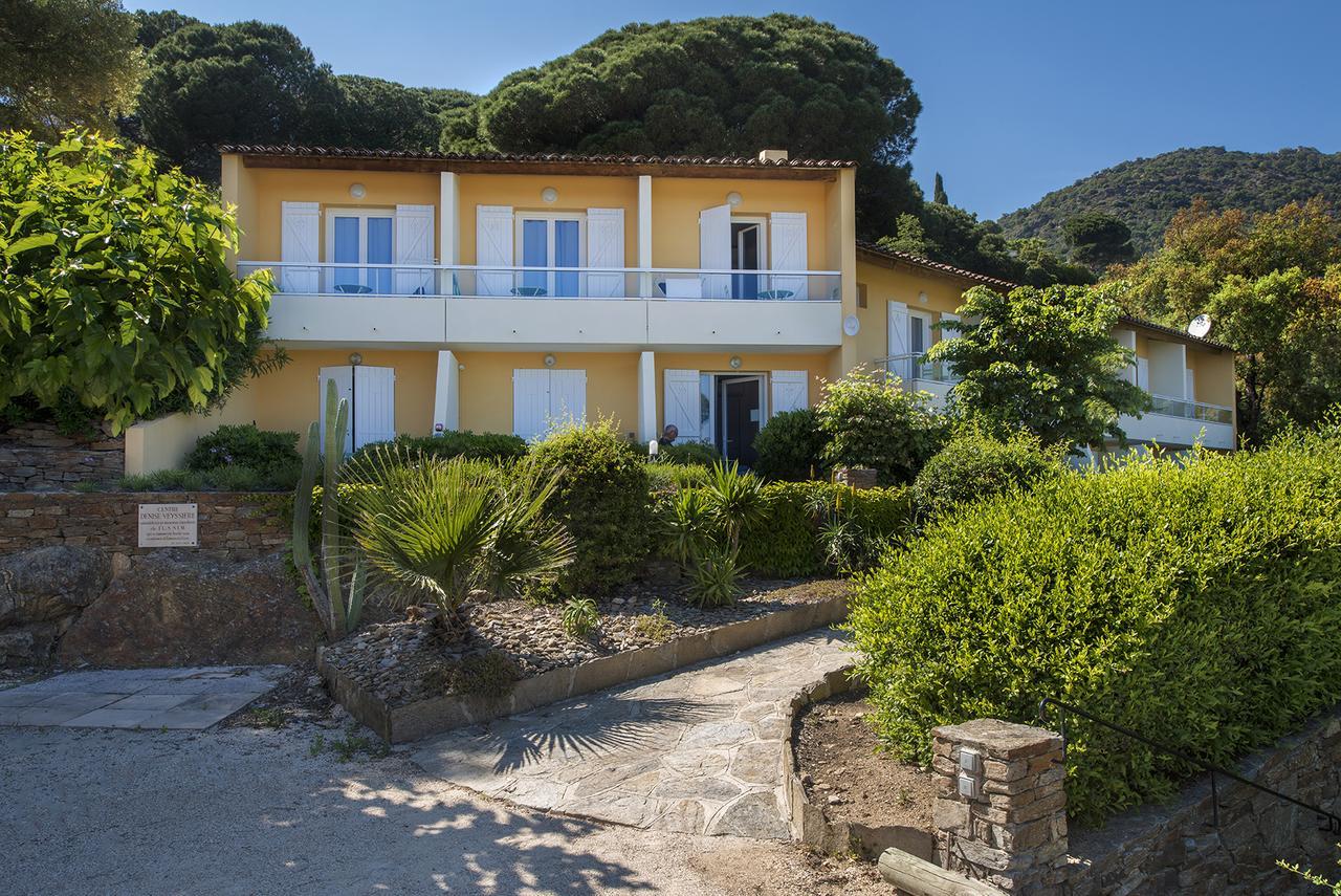 Hotel-Club Du Domaine D'Aiguebelle, Ussim Vacances Le Lavandou Exterior photo